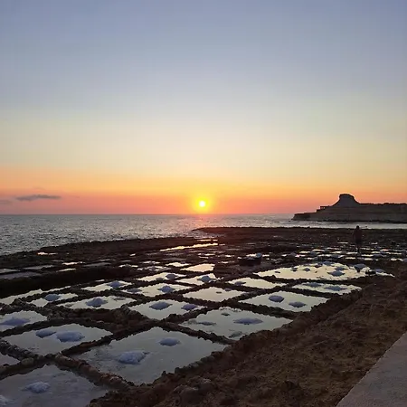 Salty Sun Seafront Penthouse *