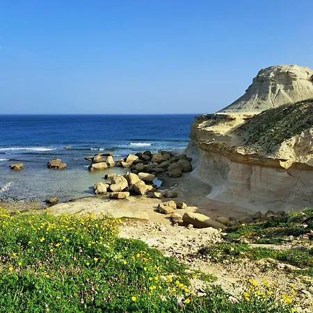 Apartament Salty Sun Seafront Penthouse Marsalforn