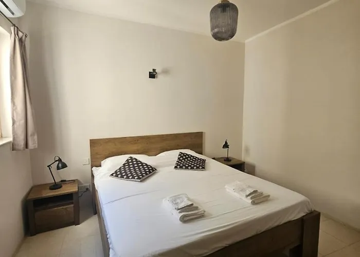 Salty Sun Seafront Penthouse *