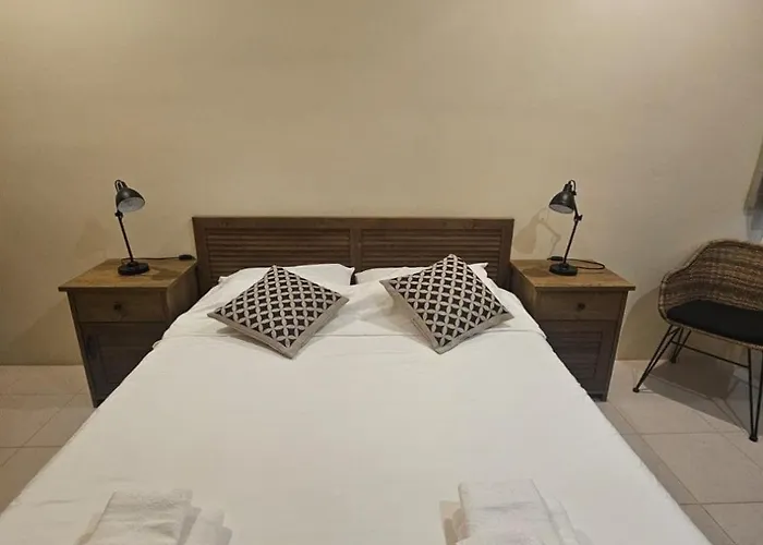 Salty Sun Seafront Penthouse Apartament Marsalforn