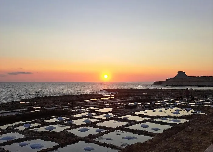 Salty Sun Seafront Penthouse *